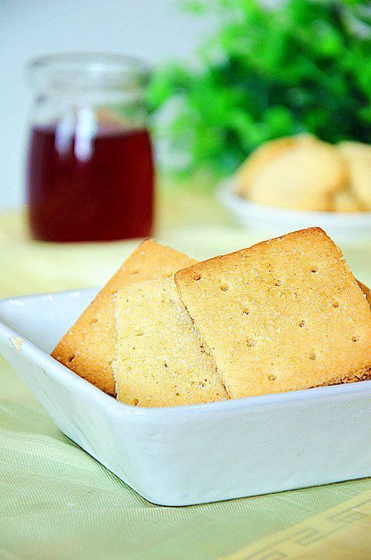 糖蜜饼干制作全攻略：香甜酥脆，轻松上手-图3