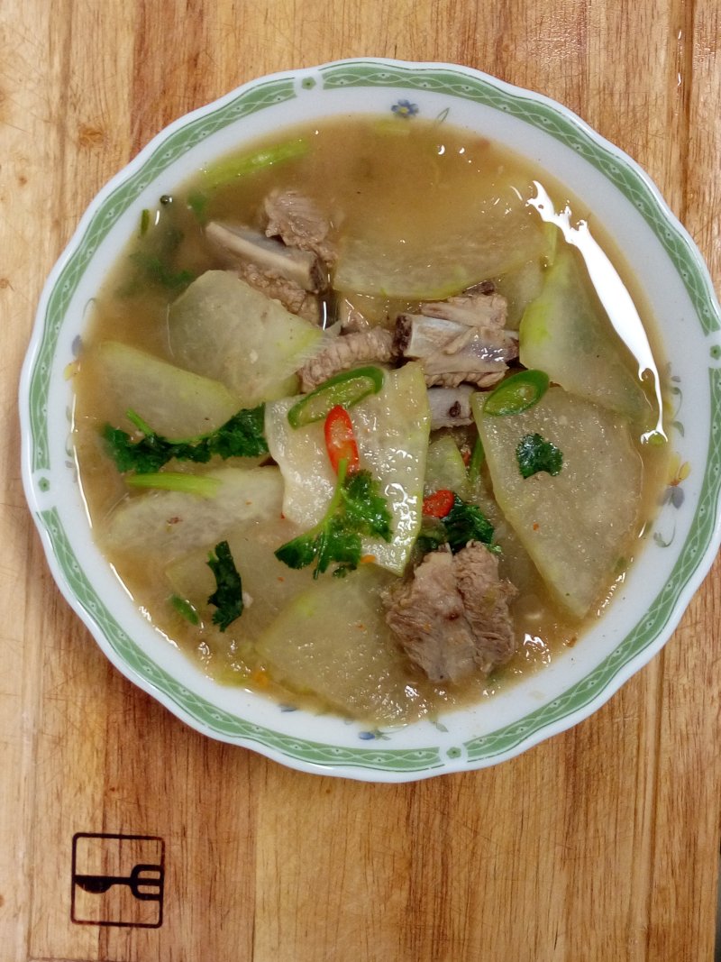 猪骨冬瓜汤的正确做法与步骤详解-图3