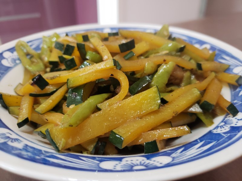 青椒炒南瓜十种美味做法，家常菜轻松升级-图3