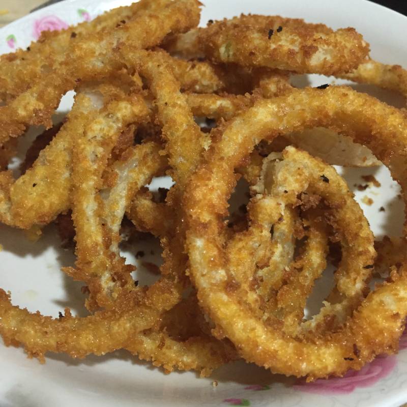 酥炸洋葱秘诀：金黄酥脆，三步搞定！