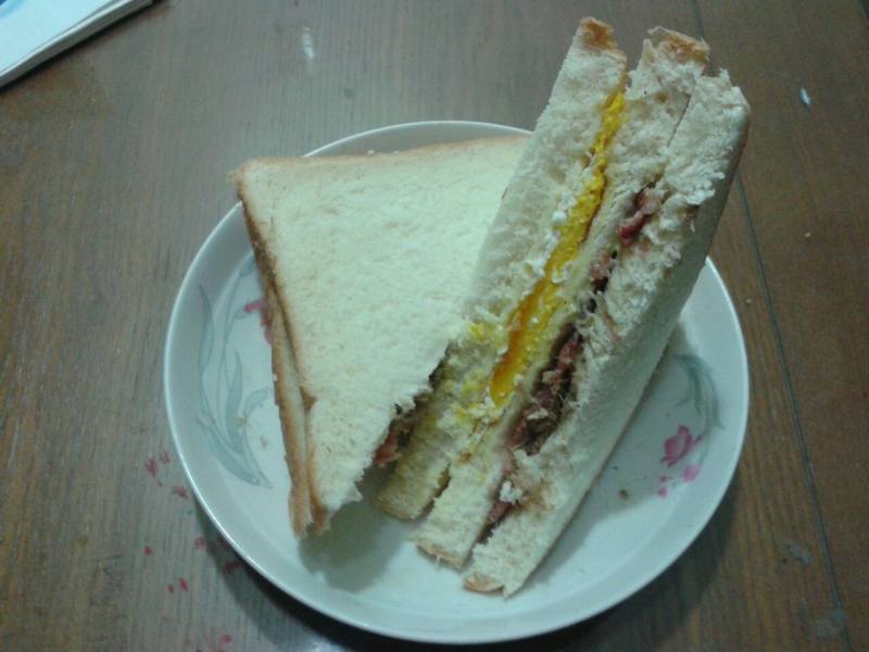 正宗烧饼三明治做法，轻松在家复刻经典美味