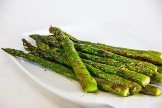 蟹粉芦笋做法大全：鲜香脆嫩，一学就会