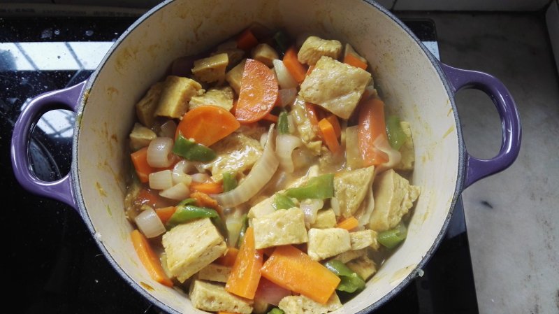 烤麸红烧肉：软糯不腻的家常秘诀