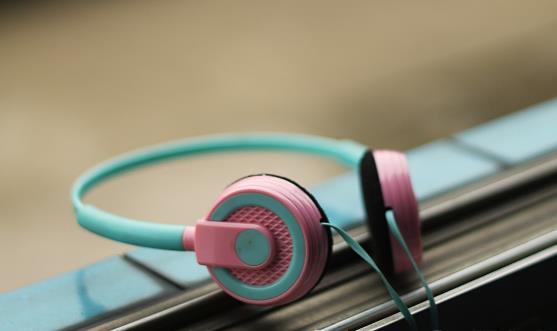 白色耳机线易脏怎么办?3个实用技巧保护耳机线