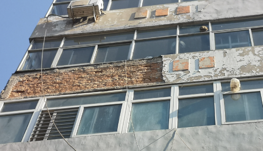 外墙不平整是正常现象吗?3点分析帮你快速判断