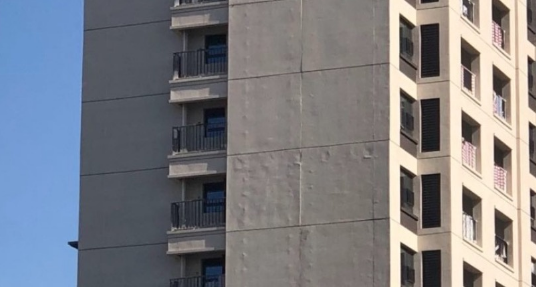 外墙不平整是正常现象吗?3点分析帮你快速判断