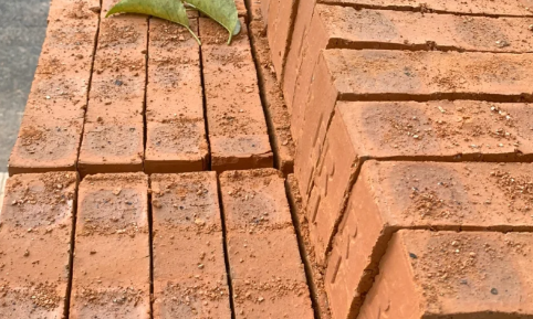 网上买红砖靠谱吗?3大注意事项+避坑指南