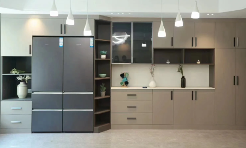 网购冰箱vs实体店冰箱:3大核心区别对比 哪个更值得买?