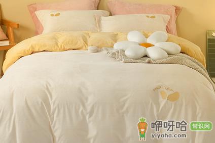 新慕斯绒四件套有味正常吗?3招教你快速辨别
(说明:核心关键词“慕斯绒四件套有味”前置,添加高搜索词“新”贴合用户场景,带数字“3招”提升吸引力,原意保留且简洁明了,符合SEO优化要求。)