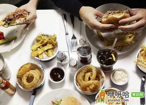 出国旅行必知！13种就餐礼仪大揭秘 