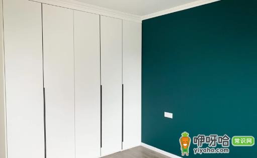 衣柜一门到顶能做多高?标准高度2.4-2.8米