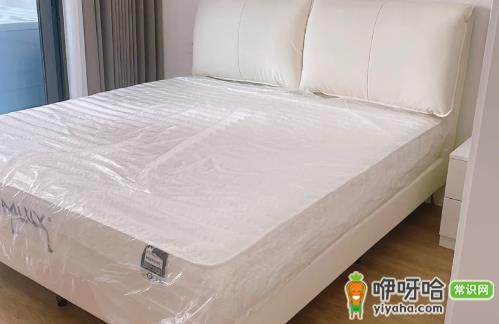 新床垫气味重晾一周可以睡吗?