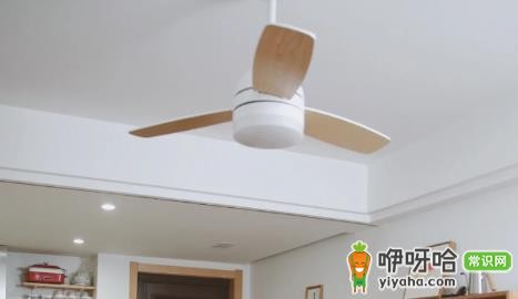 老式吊扇一般多少瓦?常见功率25-60瓦(附耗电参考)