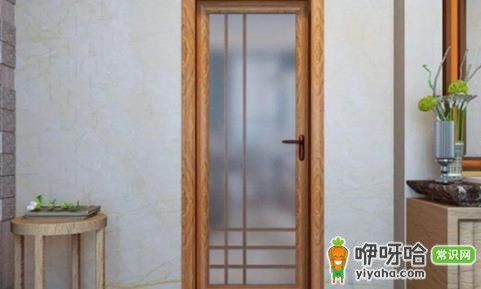 装修卫生间门顺序:先贴瓷砖还是先安门?