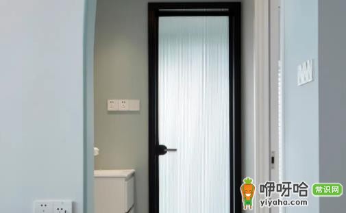 卫生间门单包好还是双包好?3点对比选对不踩坑