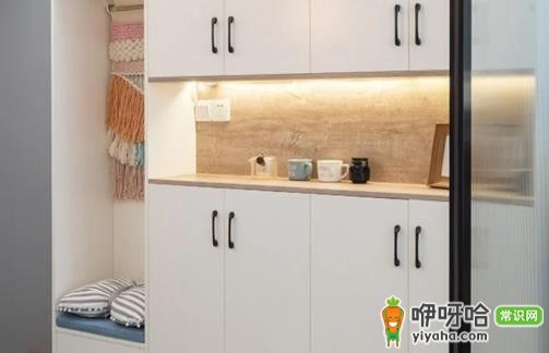 鞋柜可以放阳台吗?3个关键要点帮你判断