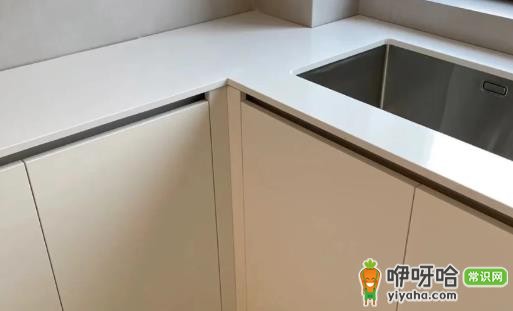 厨房石英石台面贴膜有必要吗？5大理由告诉你答案