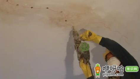 漏水打孔灌胶100多一斤收费合理吗