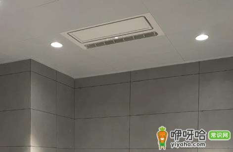 卫生间吊顶灯谁装?3类常见安装责任人详解