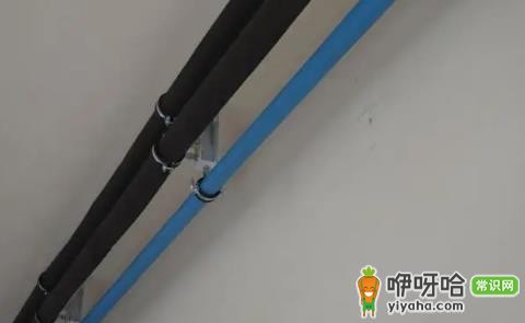 空调管怎么经过玻璃阳台?3个实用技巧分享