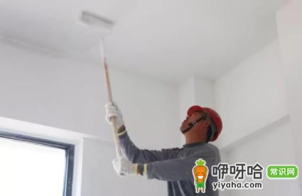 乳胶漆刷墙用喷还是滚好?3大优缺点对比
(核心关键词“乳胶漆刷墙”前置,带数字“3大”增强吸引力,“优缺点对比”直击用户决策需求,符合SEO优化且原意未变)