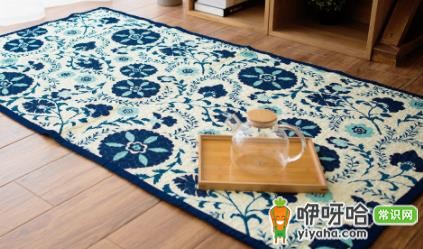 茶几下地毯怎么打理?5个简单实用清洁技巧