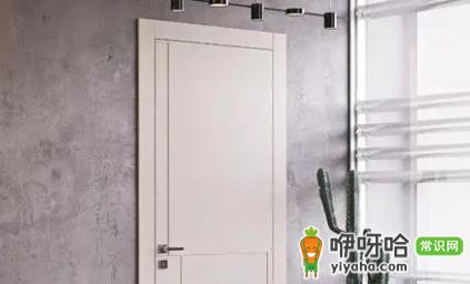 木门框泡沫胶怎么擦?3种有效去除方法