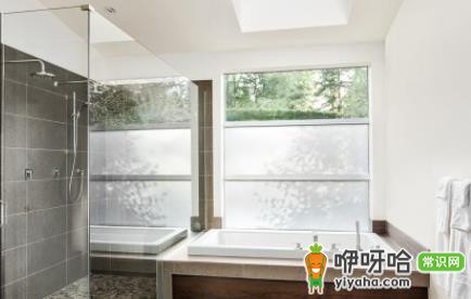 防止浴室玻璃爆炸的6个实用安全方法