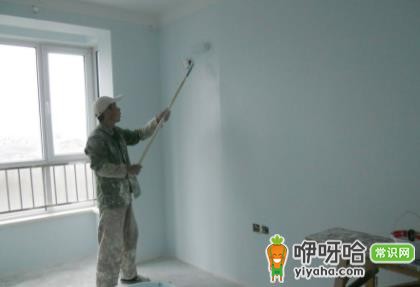 下雨天能刷乳胶漆吗?3个关键因素决定是否可行