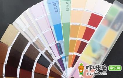 乳胶漆色卡vs实际颜色:哪个更深?3大关键对比解析