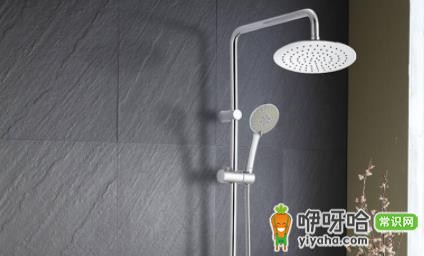 淋浴花洒固定架坏了怎么修?3招快速修复技巧