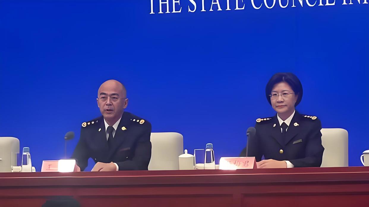 海关拦截183万件假LABUBU