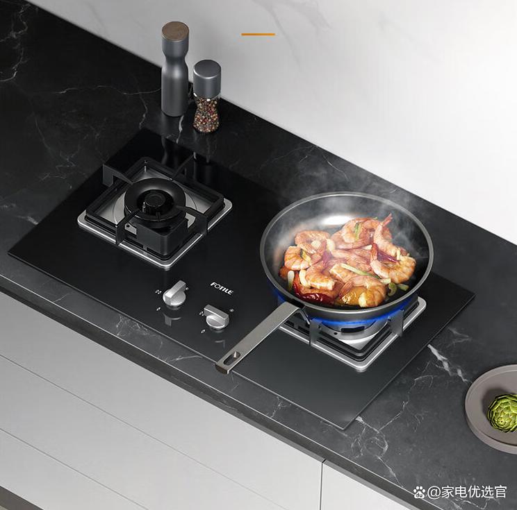方太燃气灶 VS 樱花哪个比较好一点？通过对比推荐实用型号