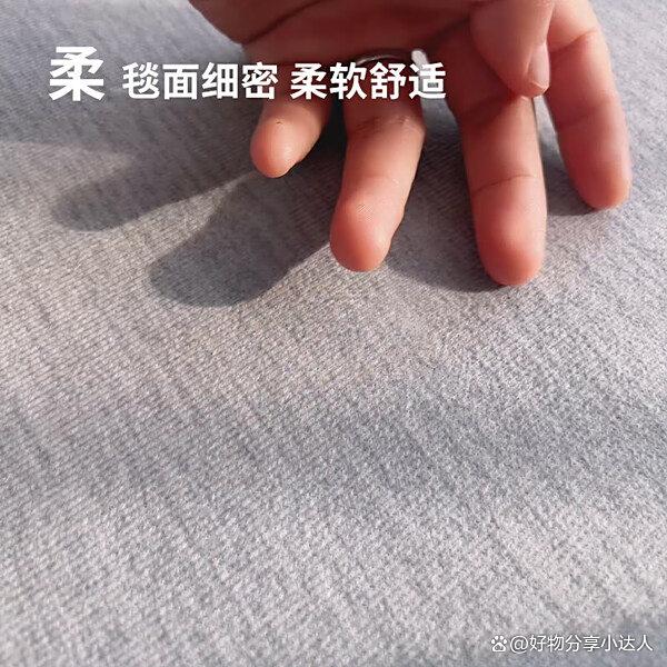 轻奢客厅地毯选哪款好？极简设计与实用性兼备的七款推荐