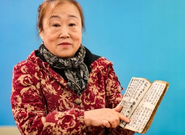 80岁浙江语文教师执教超64年，获吉尼斯世界纪录