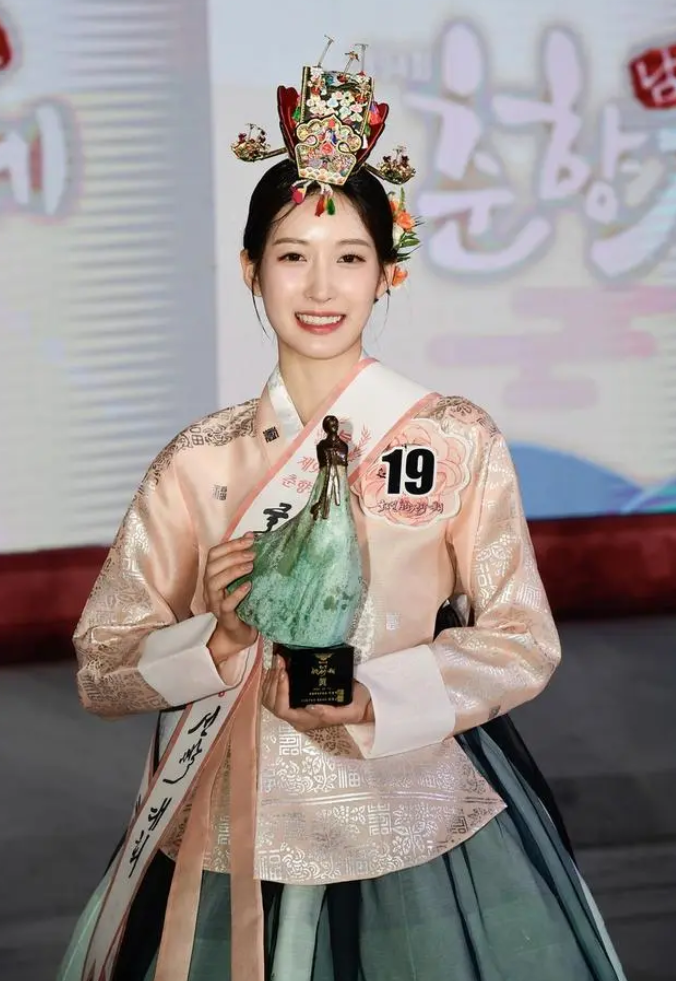 韩国20岁选美冠军曾在上海生活17年，获得1000万韩元
