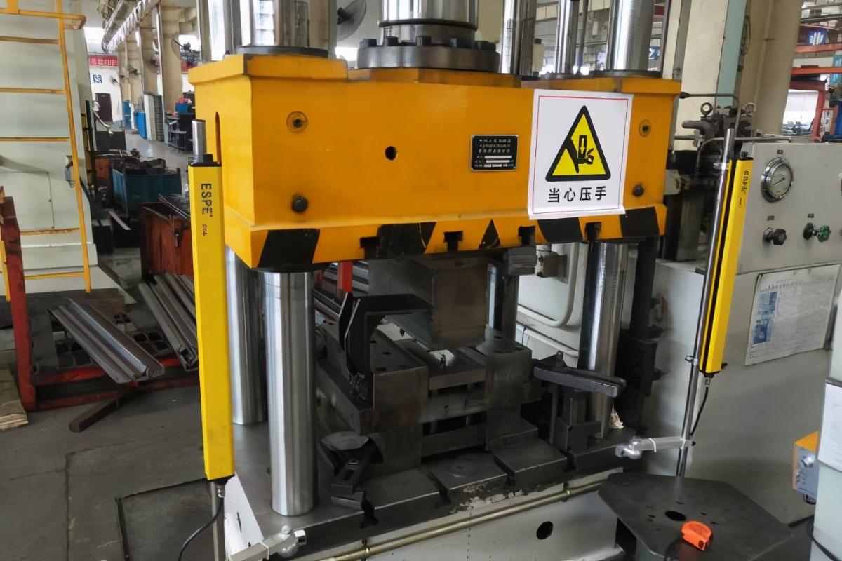 光電保護器的使用方法？光電保護器使用指南