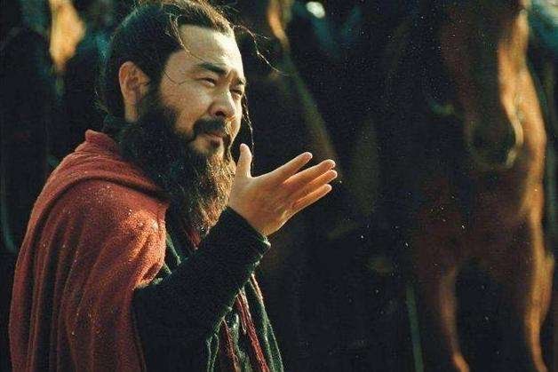 荀彧為什么支持曹操攻打袁紹？曹操有多少人攻打袁紹？