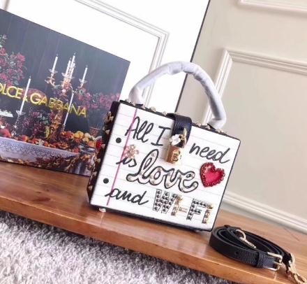 杜嘉班纳包包怎么样？懂行的人都买了它