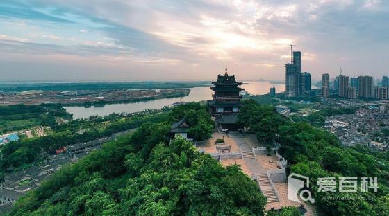 鎮(zhèn)江旅游必去十大景點(diǎn)是什么？鎮(zhèn)江旅游值得推薦的十大景點(diǎn)介紹